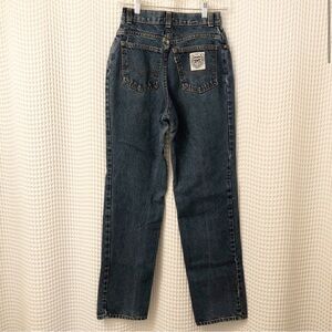 Levi’s vintage white tab 70s mom jeans. Straight leg